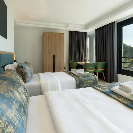 Taga Hotel *